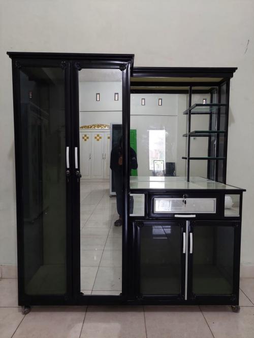 Lemari aluminium+meja rias